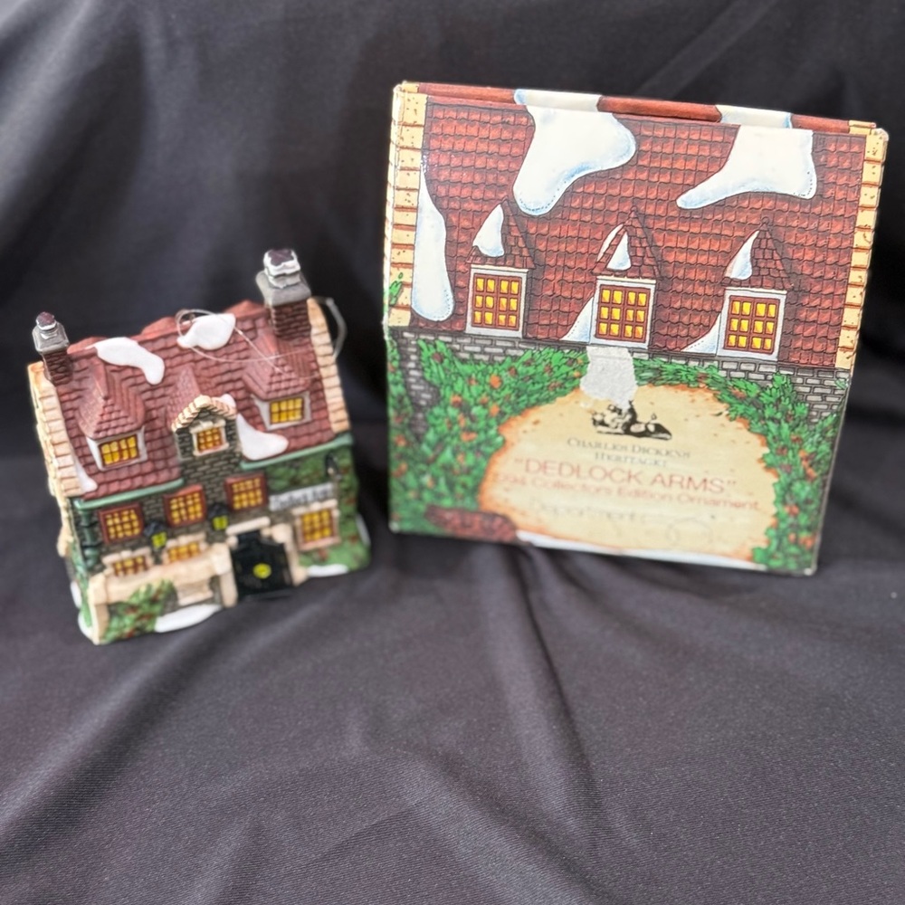 Department 56 ornament titled 'Dedlock Arms' Charles Dickens Heritage Collection